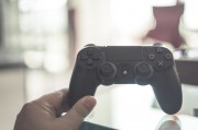  PS4 5月免費(fèi)游戲，一場(chǎng)全新的電子游戲盛宴，主機(jī)硬件與游戲，PS4 五月狂歡節(jié)，20款全新、免費(fèi)的電子游戲推薦