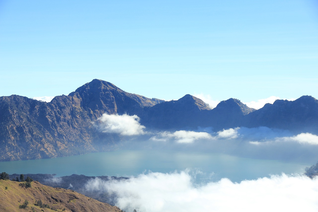 夢中的火山爆發(fā)，一場驚心動魄的夢境探索