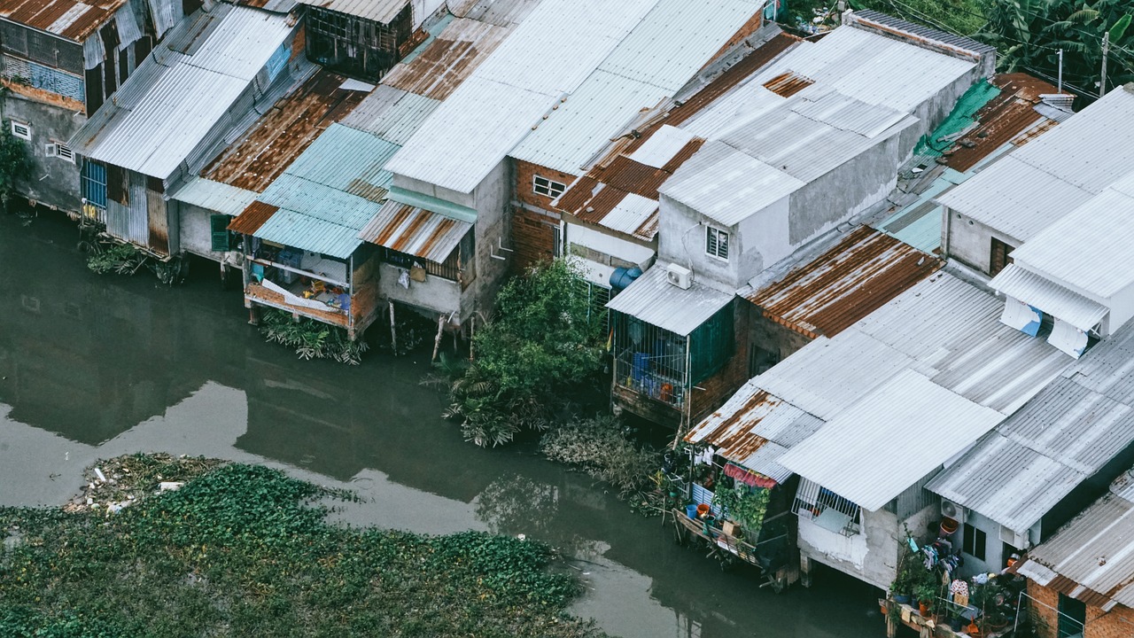 中共中央：加快建立租購并舉的住房制度，加快構(gòu)建房地產(chǎn)發(fā)展新模式