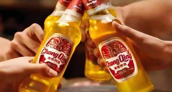 重慶啤酒營(yíng)收凈利雙降仍慷慨分紅，深陷合同糾紛高端化受阻